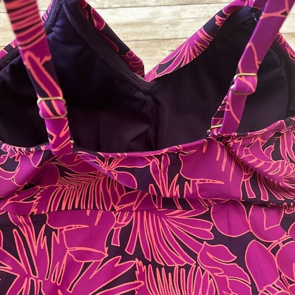 LANDS’ END Ladies’ Swim Dress Medium Purple Floral Built-in One Piece Swimsuit - Picture 12 of 16